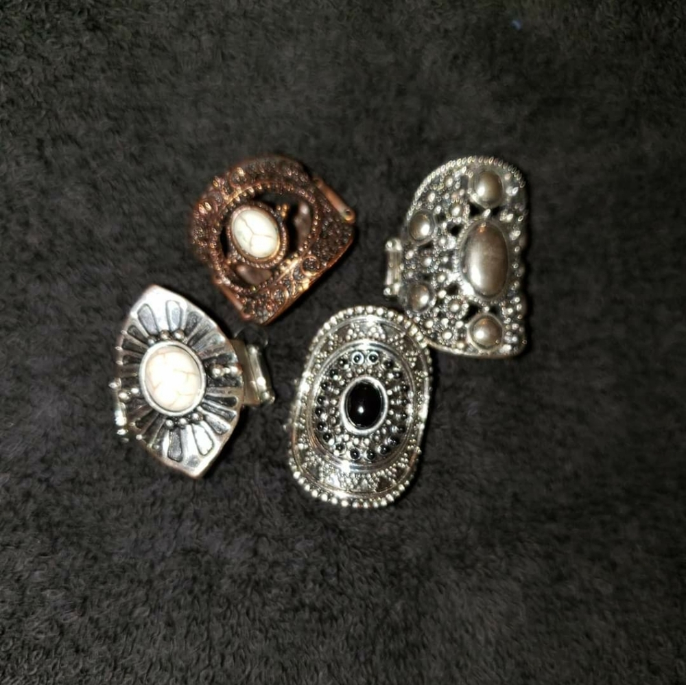 4 rings